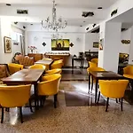 Casa Michelangelo ブカレスト